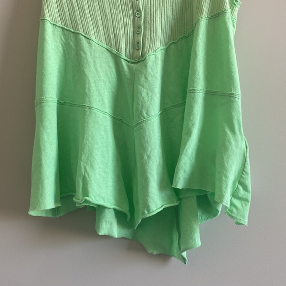 New UO Cadie Green Henley Tiered Tank Top Tunic Sz Medium - Picture 5 of 6